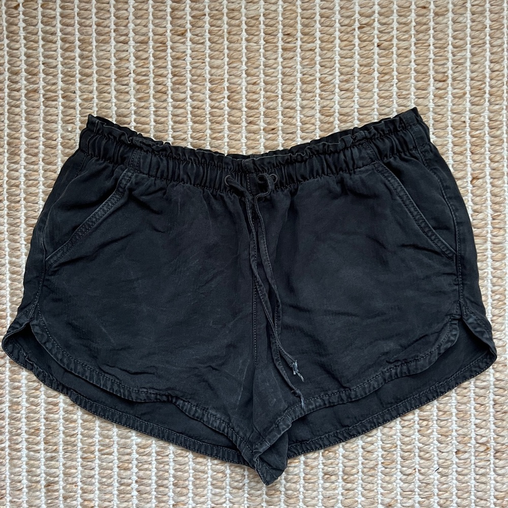 American Eagle Black Shorts Size M